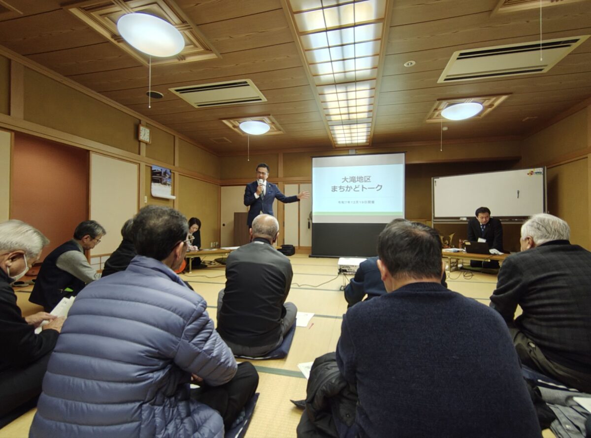 出町譲高岡市長と語り合う「まちかどトーク」に参加